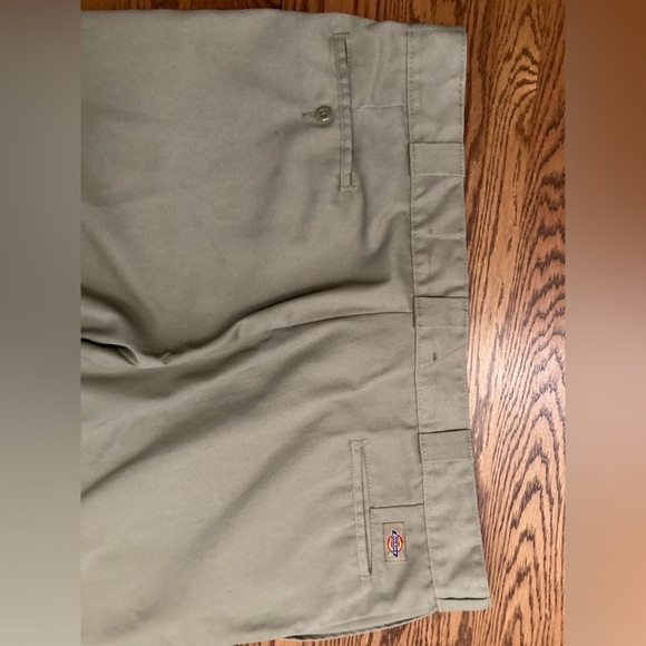 ⚡️DICKIES⚡️874original fit KHAKISsz44x30 good quality used condition*SEE PHOTOS* - Picture 13 of 16